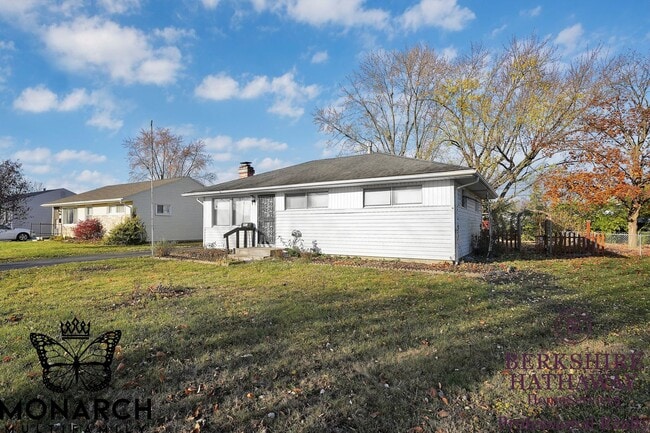 Building Photo - 3 Bedroom Remodeled Home