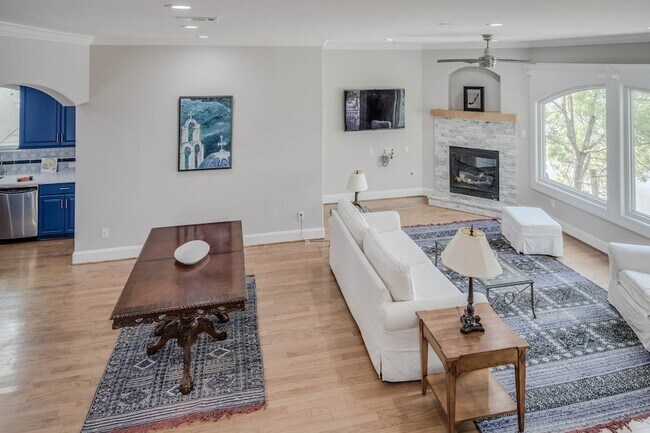 Building Photo - 4701 Inker St