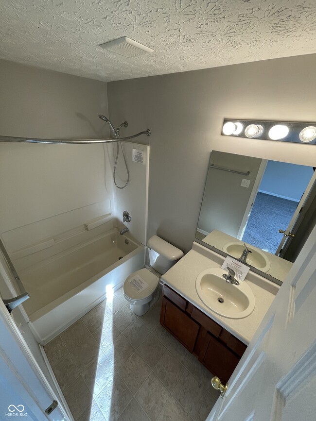 Building Photo - 612 Scotch Pine Dr