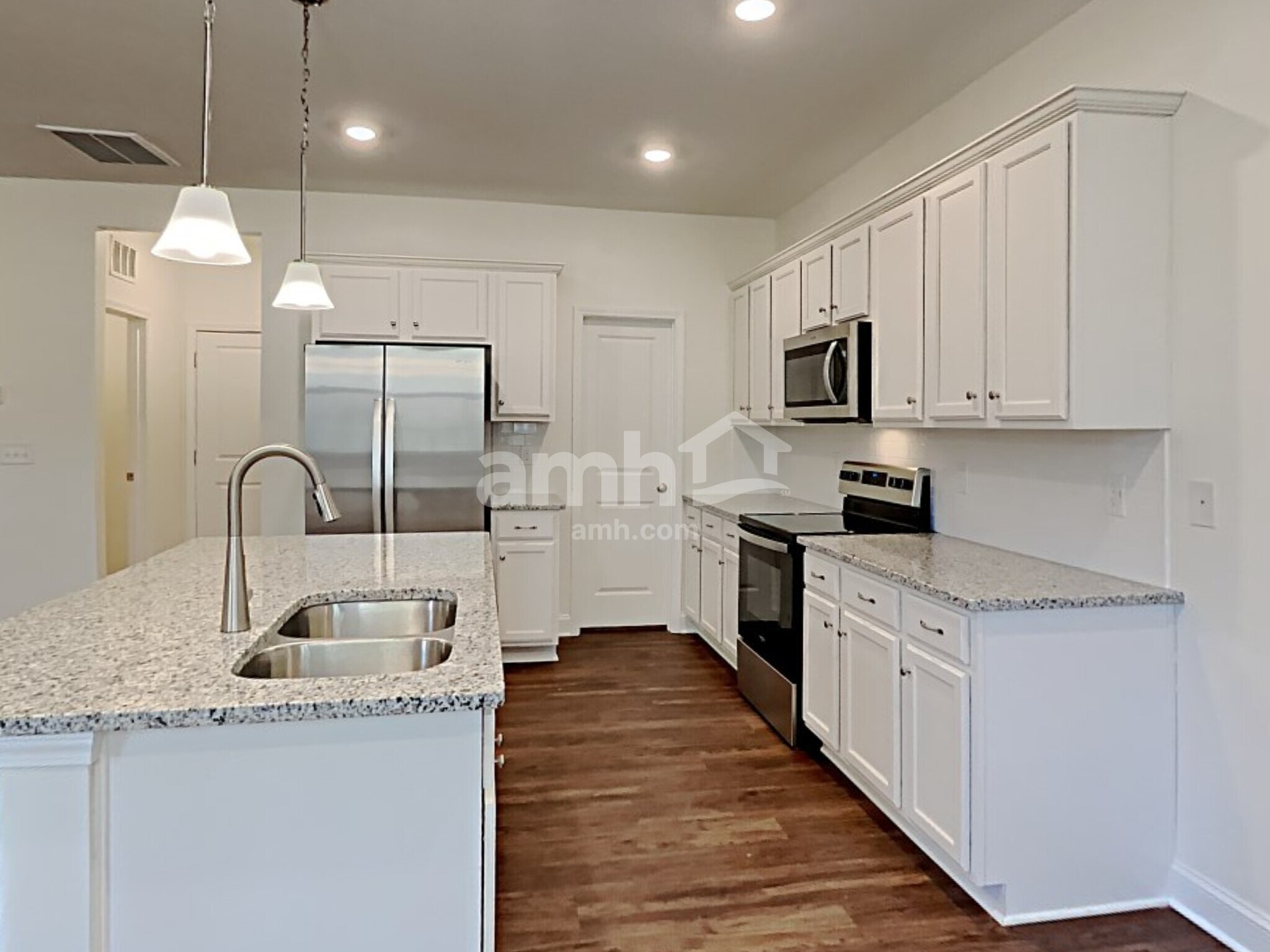 Building Photo - 3244 Brierhill Rd
