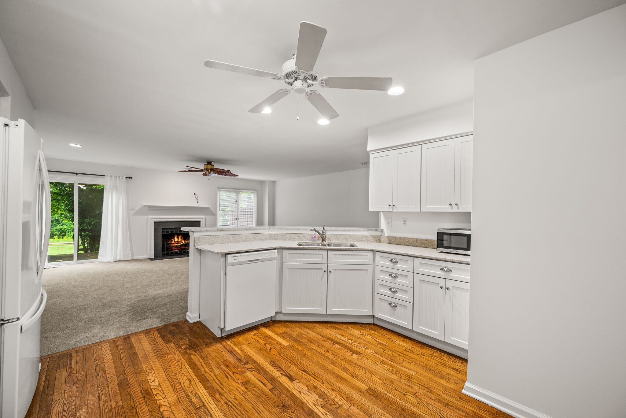Building Photo - 267 Fox Run