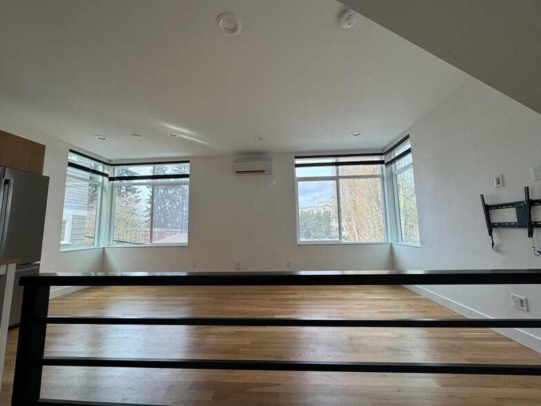 Building Photo - 14 Etruria St