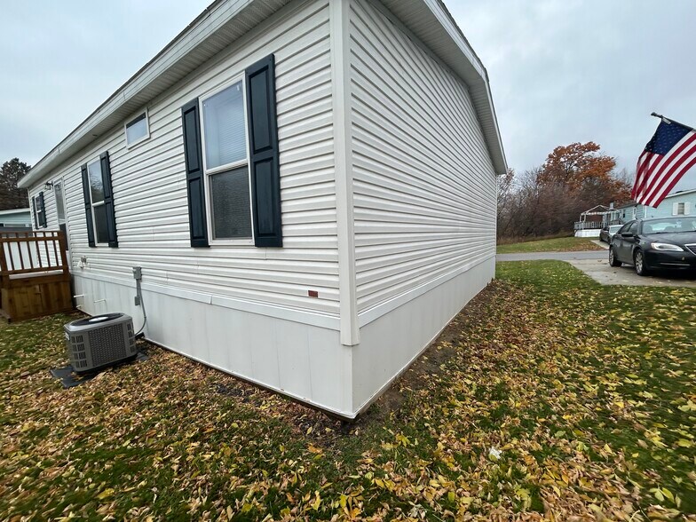 Building Photo - 2361 Oakgrove Dr