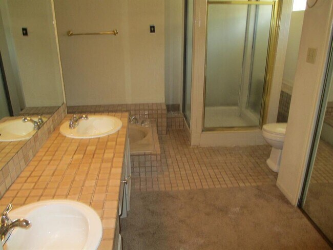 Building Photo - 16022 Sierra Vista Dr