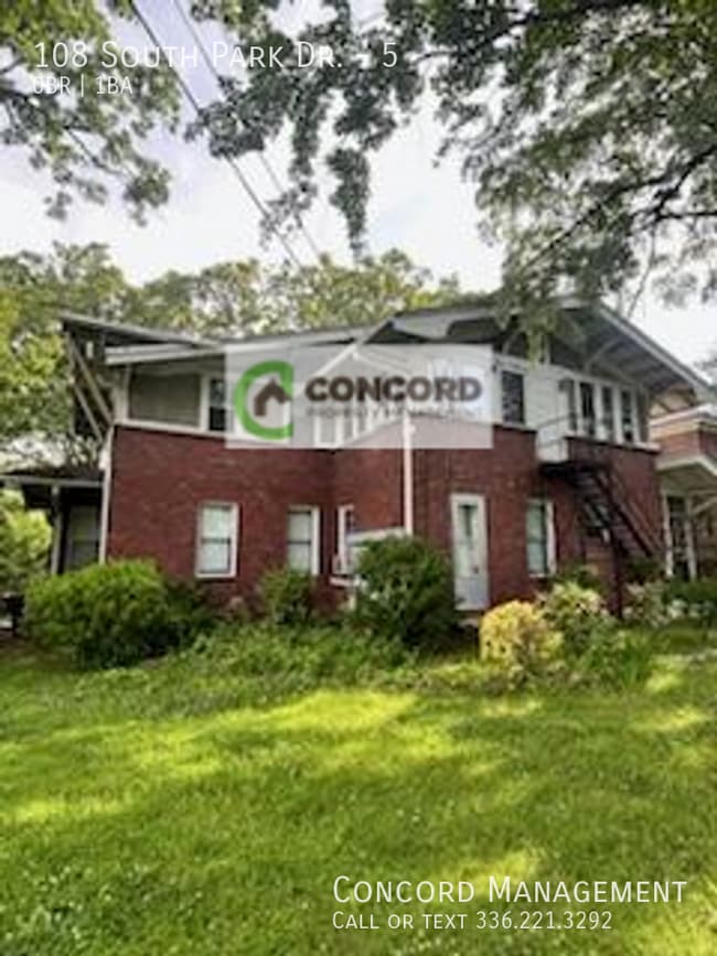Building Photo - 108 S Park Dr