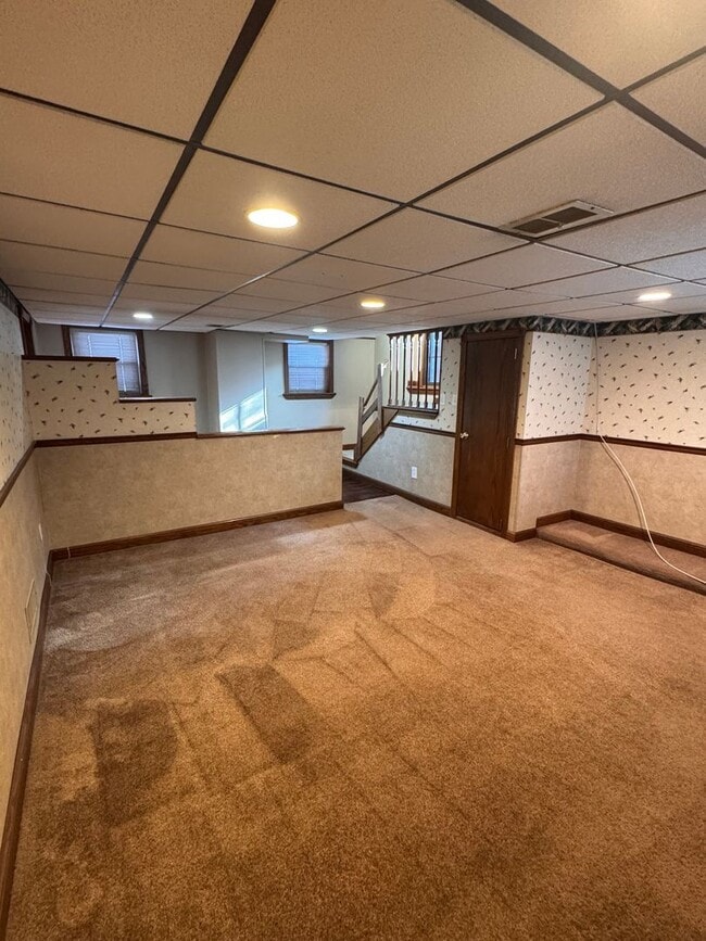 Building Photo - 27 Gordon St