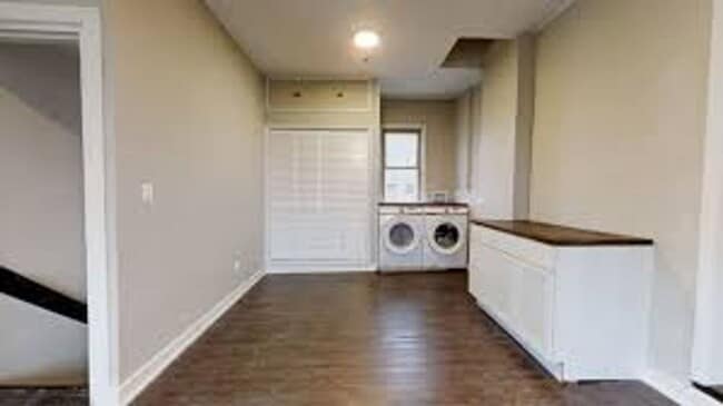 Building Photo - Grand Ave. Property