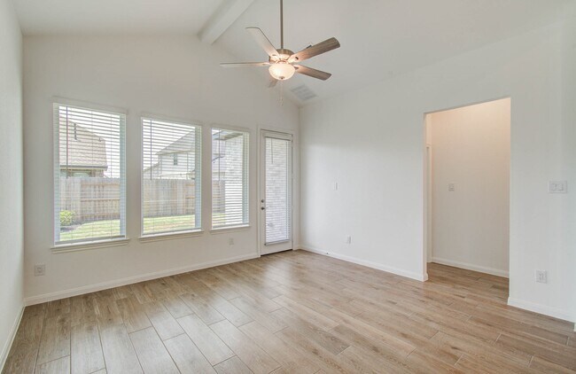 Building Photo - 24811 Harrow Mdw Dr