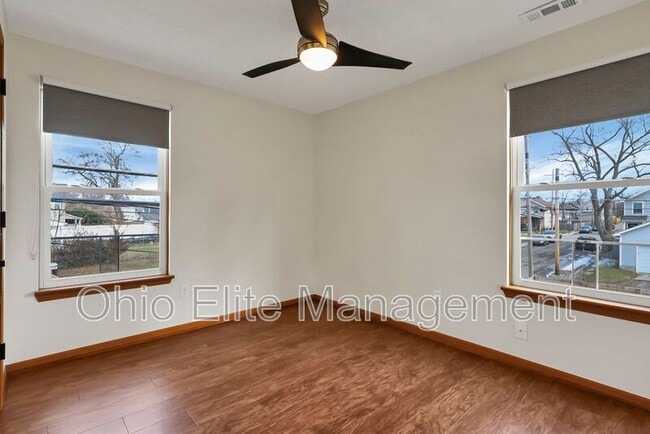 Building Photo - 826 S 18th St