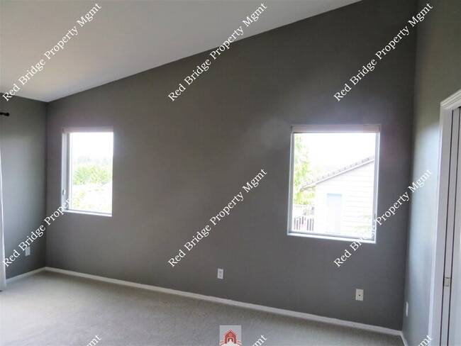 Building Photo - 18385 SW Swanstrom Dr