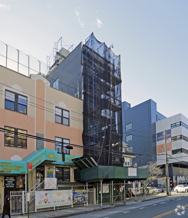 Building Photo - 340 Neptune Ave