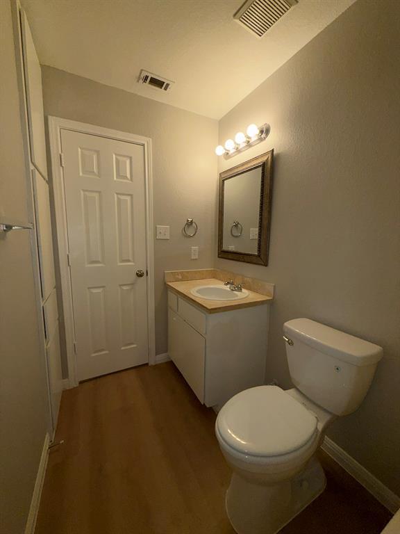 Building Photo - 2906 Kestrel Dr