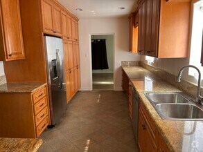 Kitchen - 1511 S Cochran Ave