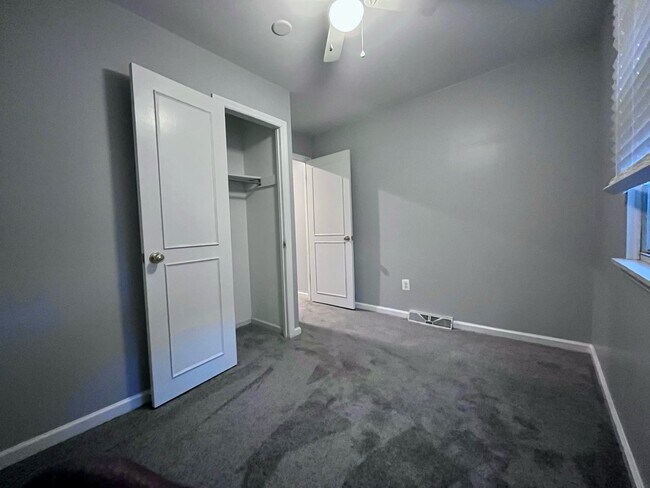 Building Photo - 3834 Parrish St