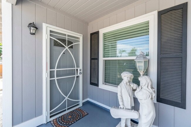 Building Photo - 1526 San Jose St