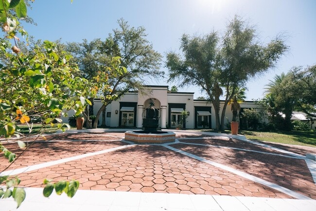 Building Photo - 415 Merlin Rd