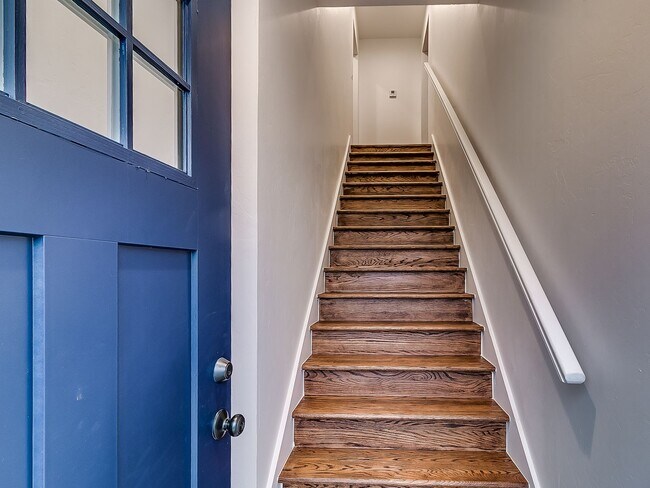 Building Photo - 1704 NW 18th St