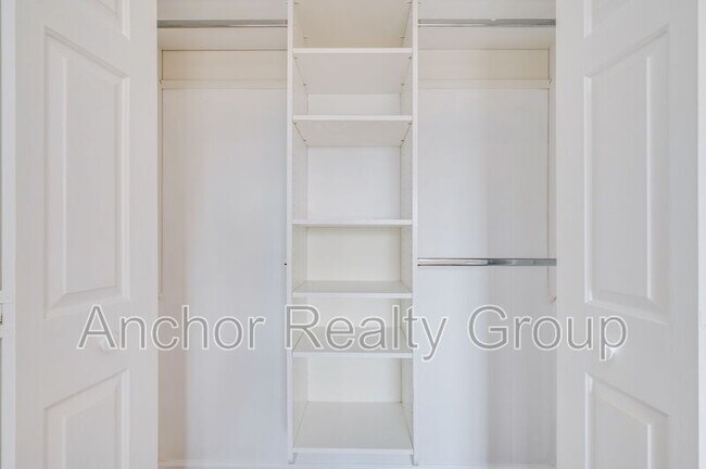 Building Photo - 315 24th St
