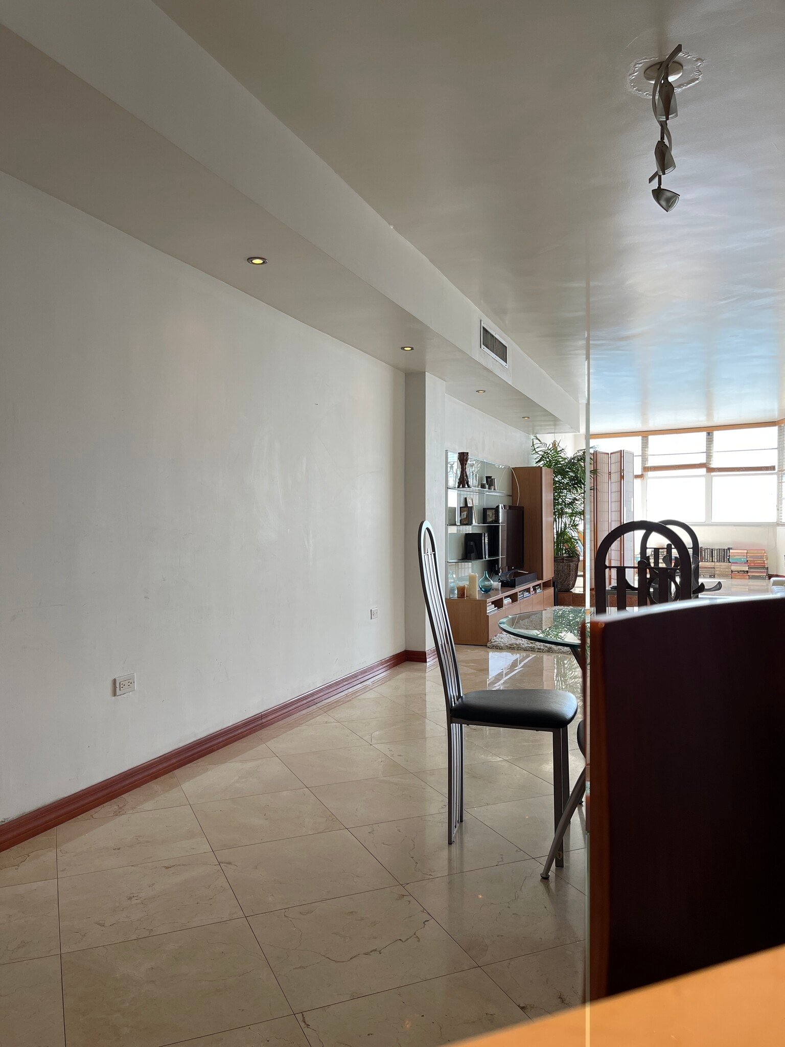 Building Photo - 801 Brickell Bay Dr