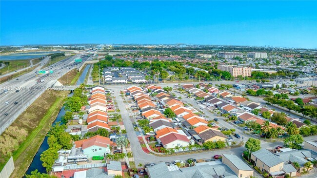 Building Photo - 120 SW 116th Ave