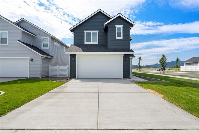 Building Photo - Newly Constructed Home with Spacious Layout