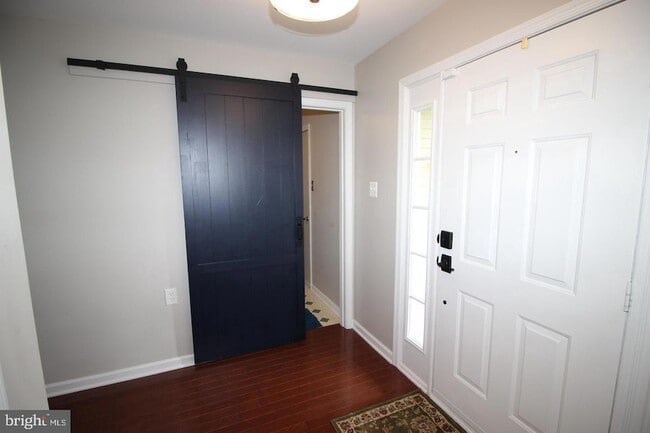 Building Photo - 36 Honey Locust Ln