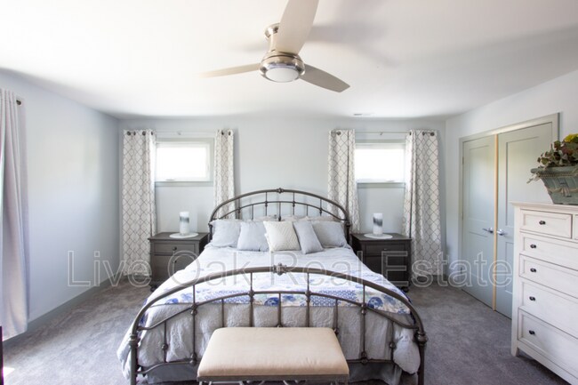 Building Photo - 501 Delaware Ave