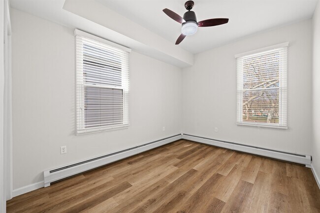 Building Photo - 11 Obrien Ct