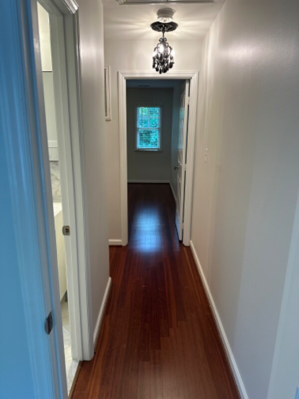 Building Photo - 2528 Noble Rd