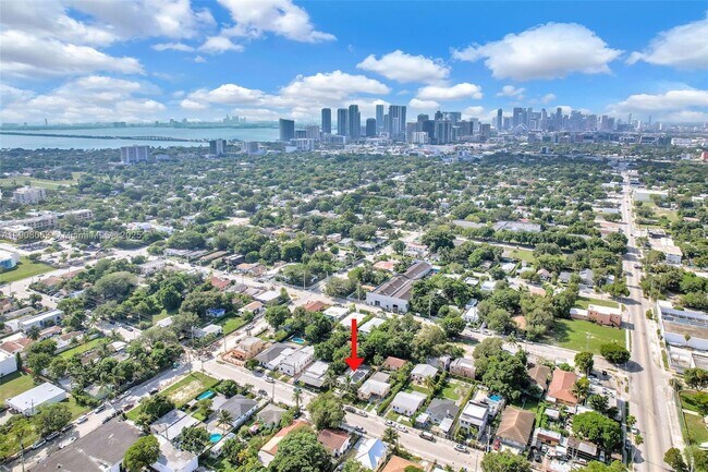 Building Photo - 136 NW 53rd St