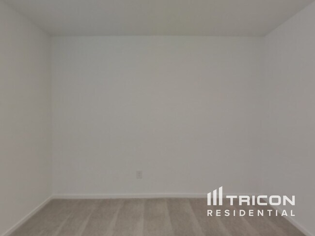 Building Photo - 3009 fantasy Terrace Dr