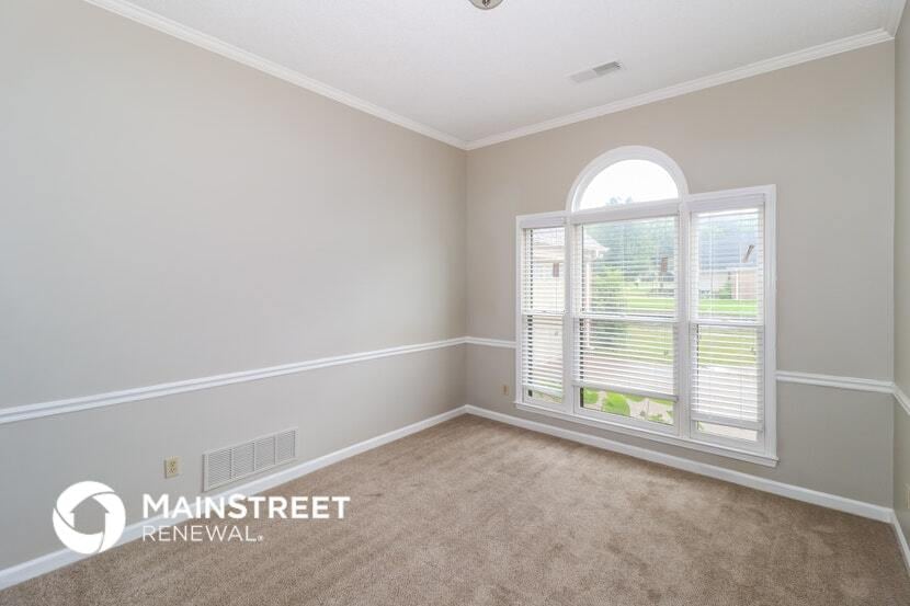 Building Photo - 9261 Sarsen Dr