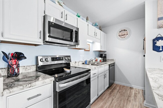 Building Photo - 215 Double Eagle Dr