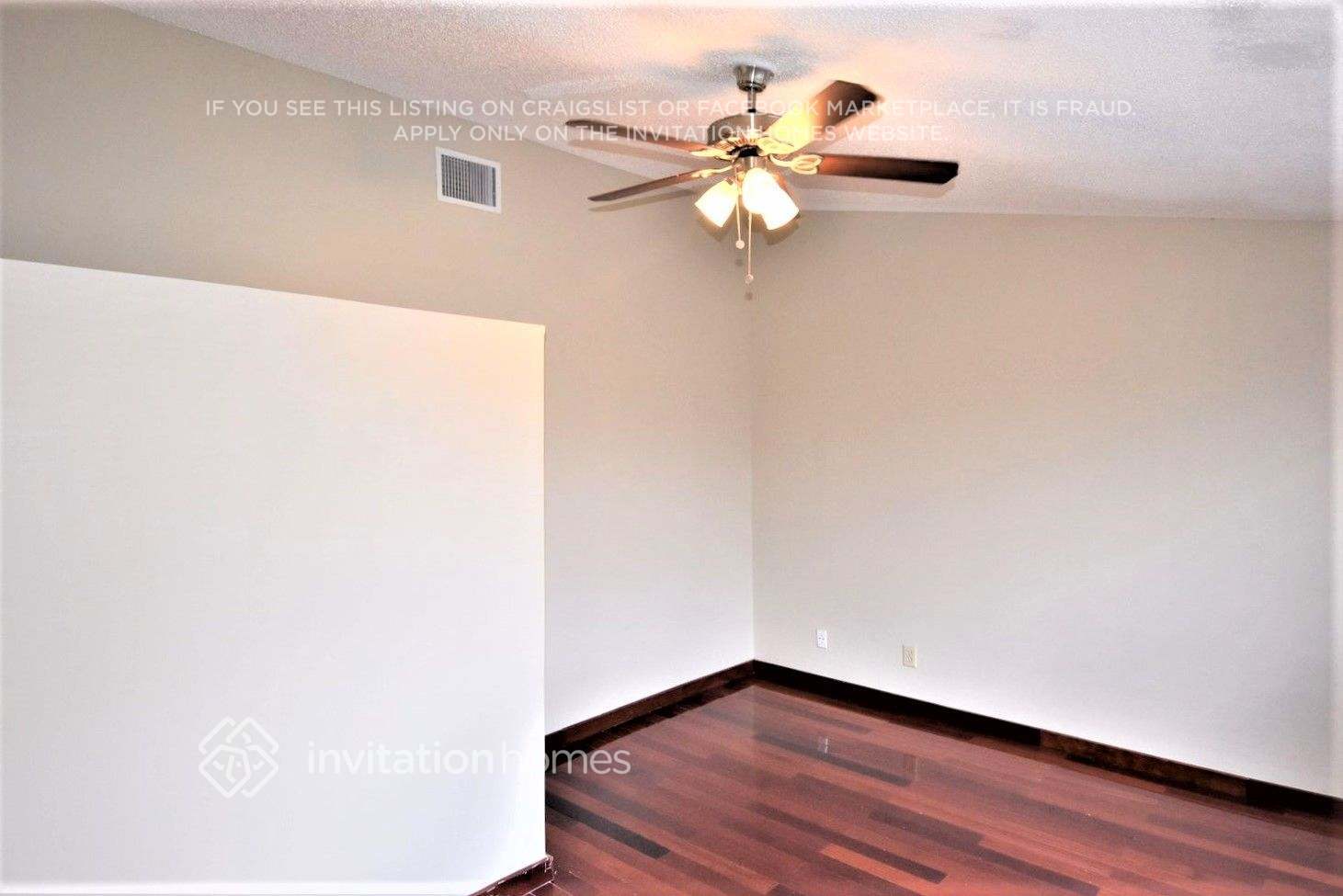 Building Photo - 5426 NW 56th Dr