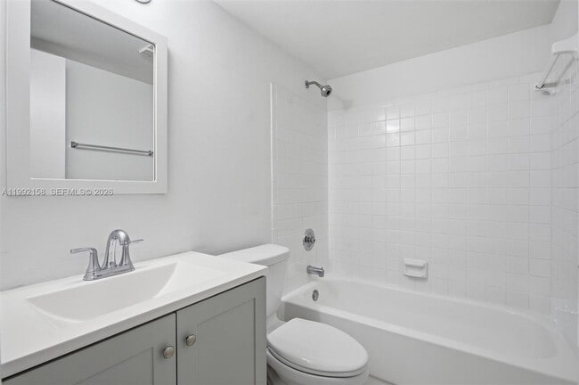 Building Photo - 9994 Nob Hill Ct