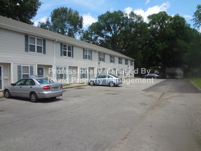 Building Photo - 611 Patterson St