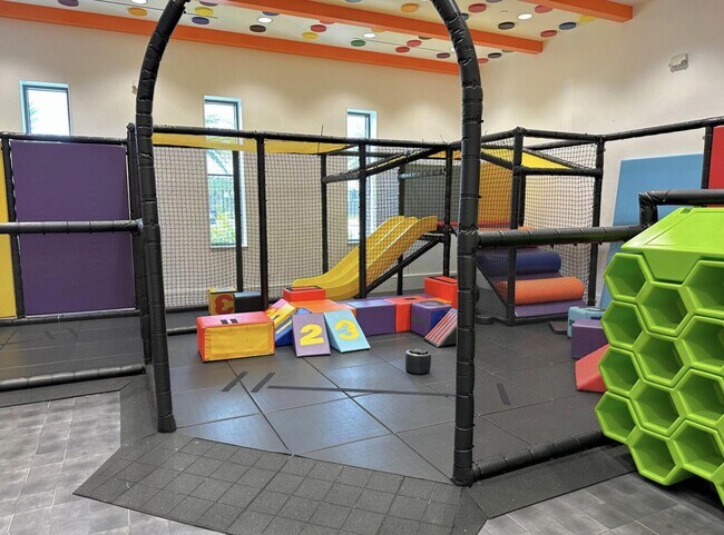 Building Photo - 17299 Pagoda Palms Dr