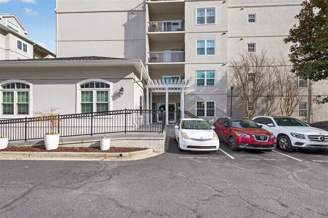 Building Photo - 1075 Peachtree Walk NE