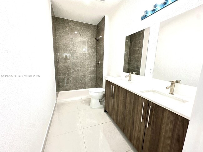 Building Photo - 1163 NW 2nd St