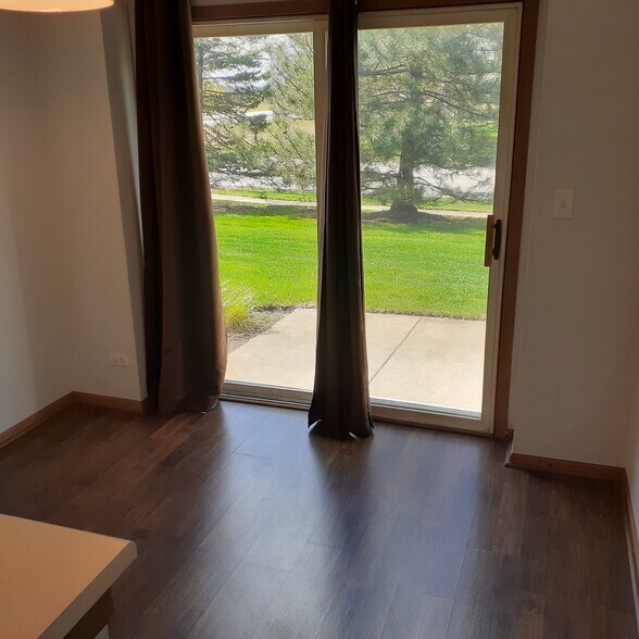 Building Photo - 156 Castlewood Ct