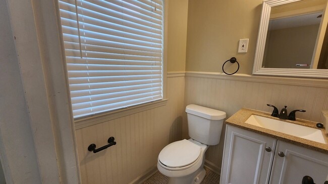 Building Photo - 5313 Boswell Ave