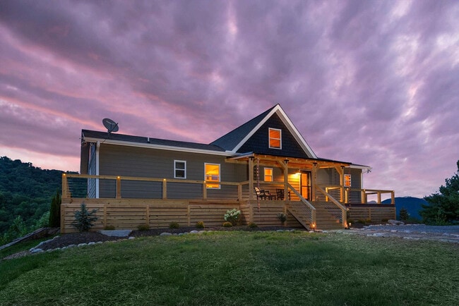 Building Photo - 629 Cherry Hill Dr