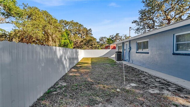 Building Photo - 11912 McMullen Loop