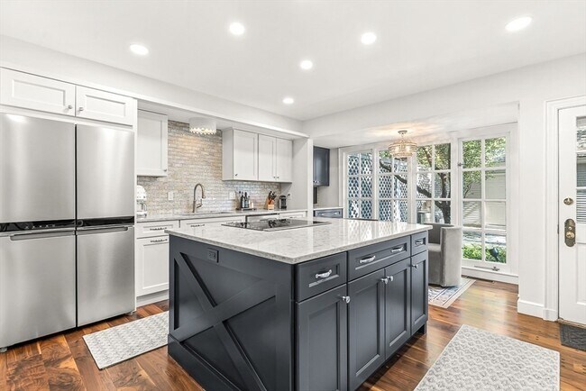 Building Photo - 2 Phillips Pond Rd