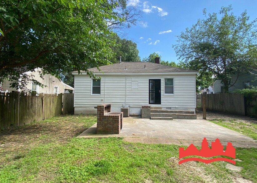 Building Photo - 3722 Fairoaks Ave