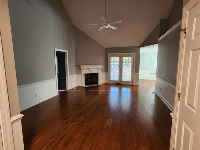 Building Photo - 5 Box Turtle Ct