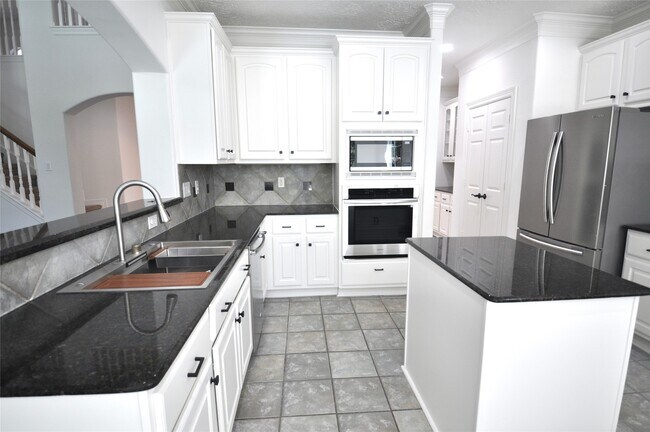 Building Photo - 1914 Sand Hollow Ln