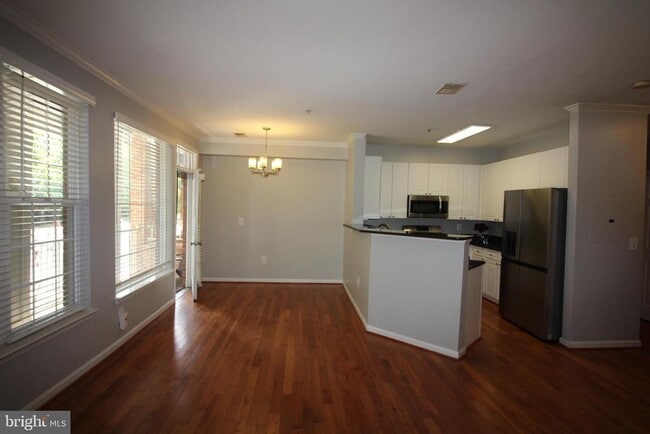 Building Photo - 2720 Bellforest Ct