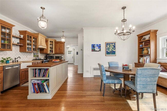 Building Photo - 47 Hillcrest Ave