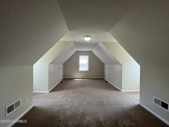 Building Photo - 337 Foster Creek Rd